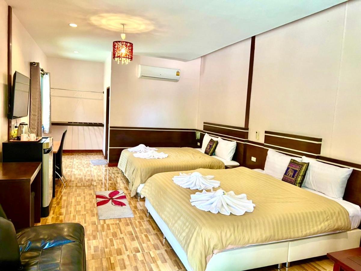 Banana Place Resort Chumphon Bagian luar foto